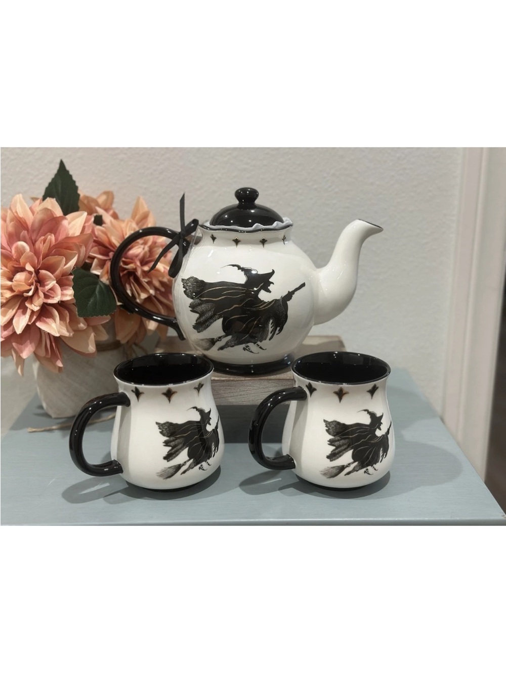 NEW Potters Studio Halloween Spooky
Teapot 3 Wicked Witches & Set of 2
Mugs - Picture 2 of 7